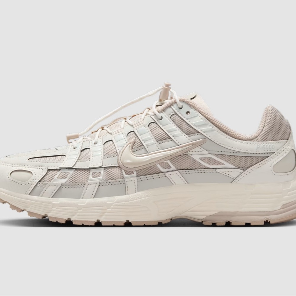 Nike Cream Textured Running Shoes - Picture 6 of 6